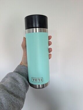 YETI Rambler 18 oz Bottle – Seafoam Green